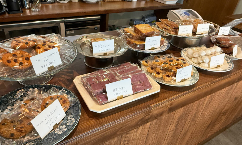 季節のフルーツタルトや焼き菓子がおいしいケーキカフェ『CHAINON』|那覇市小禄