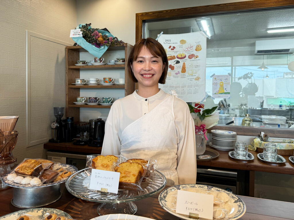 季節のフルーツタルトや焼き菓子がおいしいケーキカフェ『CHAINON』|那覇市小禄