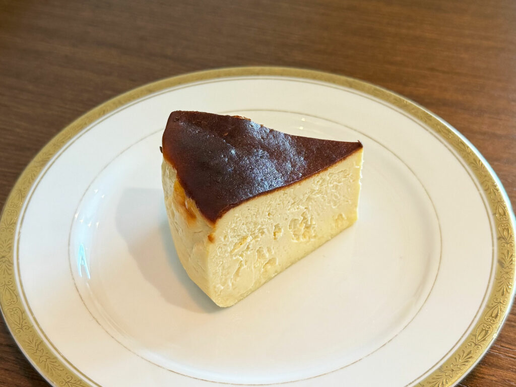 季節のフルーツタルトや焼き菓子がおいしいケーキカフェ『CHAINON』|那覇市小禄