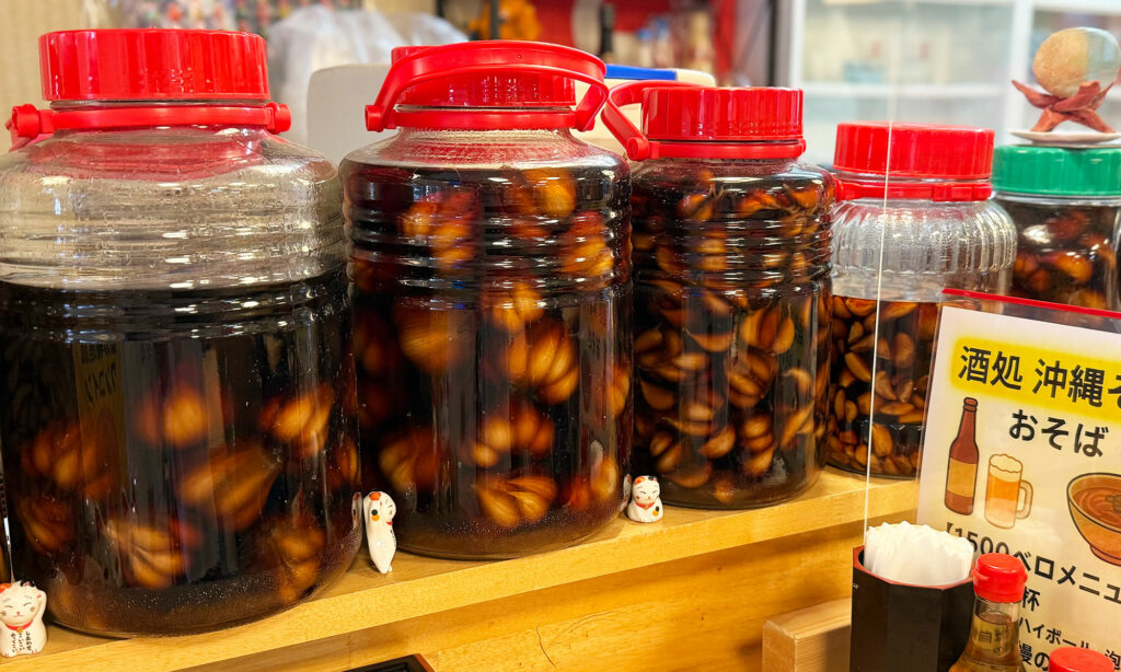 お得な ”ちょい呑みセット(1500円ベロ)” & シメそばで大満足!『酒処沖縄そば おそば』|那覇市具志