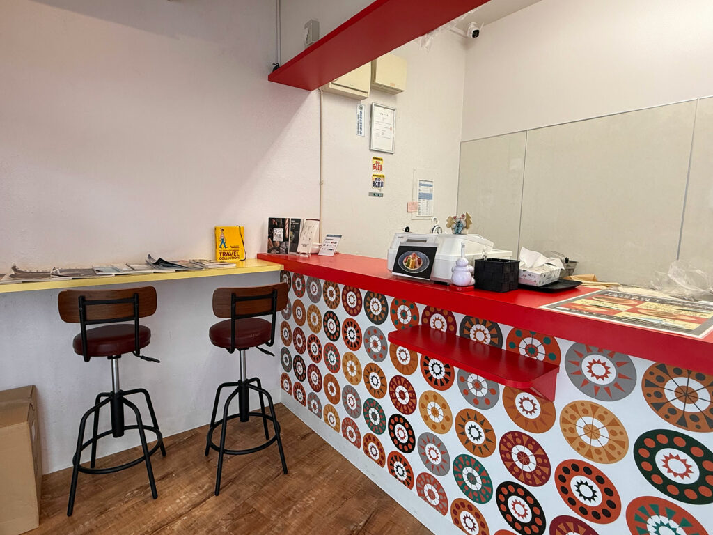 アツアツ!パリパリ!具沢山の揚げたて春巻きの専門店『飲茶てんてん』|那覇市小禄