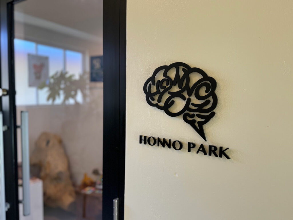 アートギャラリー&ショップ『HONNO PARK（ホンノパーク）』で気軽にアートに触れよう｜那覇市小禄