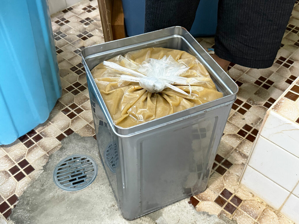 「藍染」がはじまりましたよ！【小禄クンジー研究会だより no.1】｜那覇市字小禄