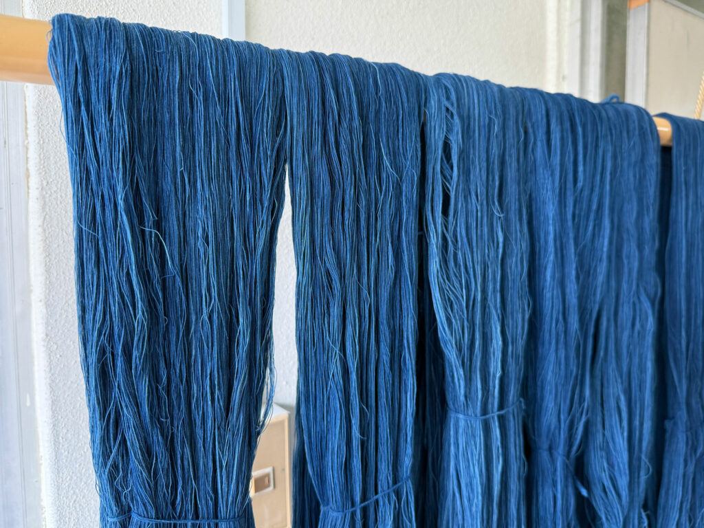 「藍染」がはじまりましたよ！【小禄クンジー研究会だより no.1】｜那覇市字小禄