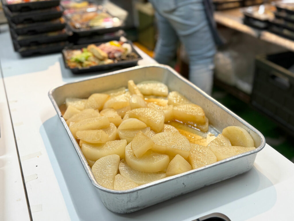 防腐剤不使用&ヘルシーな揚げ物の ”うちなー弁当” が絶品『ライズキッチン』|那覇市鏡原町