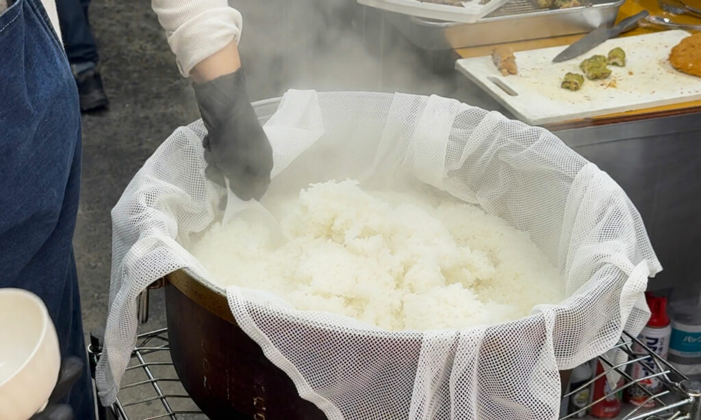 防腐剤不使用&ヘルシーな揚げ物の ”うちなー弁当” が絶品『ライズキッチン』|那覇市鏡原町