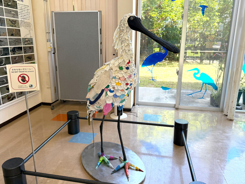 漂着ゴミのアートから”地域の未来”を考えつなぐ『つなご・みらいアートプロジェクト』|那覇市鏡原町漫湖公園