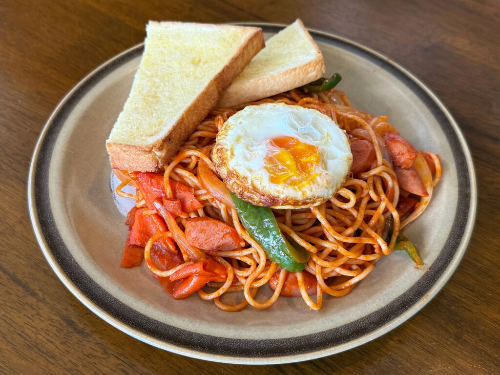 自家製パンのサンドウィッチで ゆんたくはんたく『憩いカフェ トムソーヤ』｜那覇市字小禄